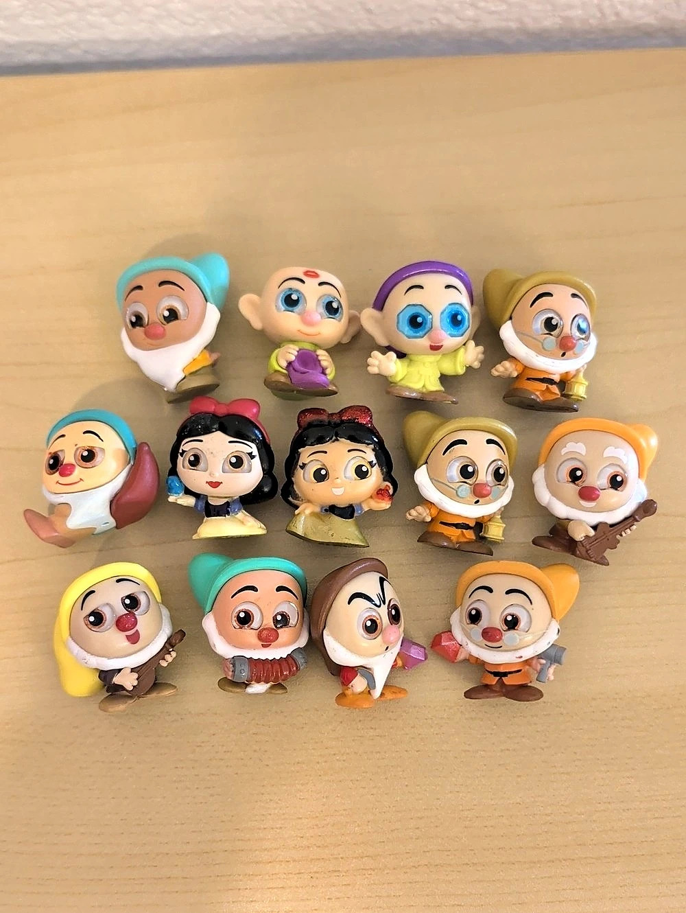 Disney Doorables ULTRA RARE & RARE Snow White and the Seven Dwarfs